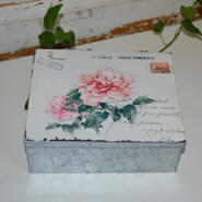 Box med rosa pioner